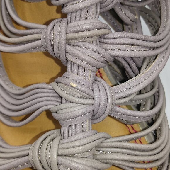 Gianni Bini Tan Taupe Open Toe Heels - 10M - Picture 2 of 15